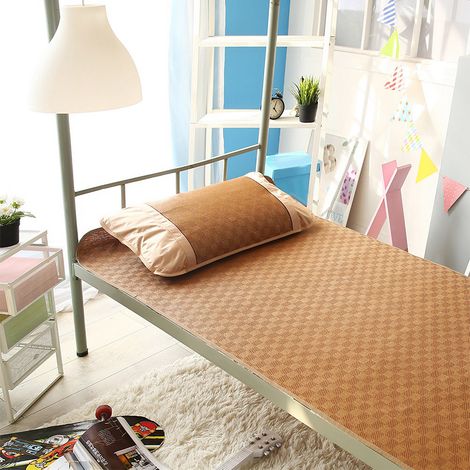 Matelas rafraîchissants, tapis en rotin, tapis en bambou, taies d'oreiller, tapis pour bébés, tapis pour étudiants et literie à carreaux pour l'été. (1/5)