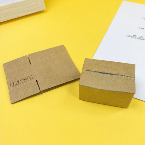 Miniatur-Paketbox für Puppenhäuser, Simulationsbox, Lieferspielzeug, Puppenhausdekoration, Lieferspielzeug Typ B. (1/5)