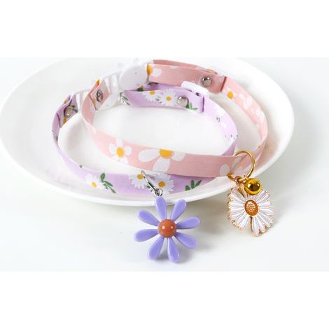 Set mit 2 Baumwoll-Katzenhalsbändern mit Sicherheitsverschluss – Verziert mit rosa und lila Blumenanhängern, eignen sich diese hübschen Halsbänder für Kätzchen sowie Kater und Katzen. (17–32 cm) (1/5)