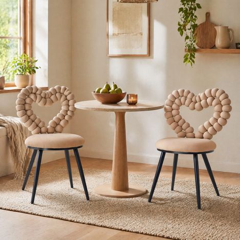 Chaises de salle à manger en velours camel, dossier ajouré cœur, pieds métal noir, lot de 2 (1/5)