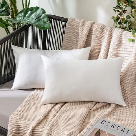 Set of 2 Outdoor Waterproof Soft Polyester Pillowcases with Water Repellent Surface Decorative Garden Cushion Cover for Living Room Bedroom 40 x 60 cm White (1/5)