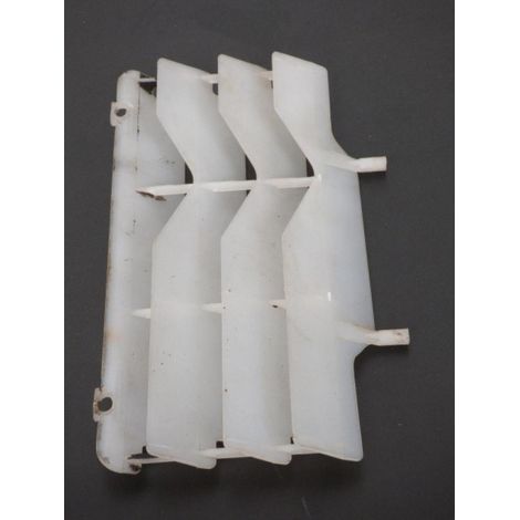 [PRODUIT D'OCCASION] Protection de radiateur origine pour Auto Occasion (1/2)