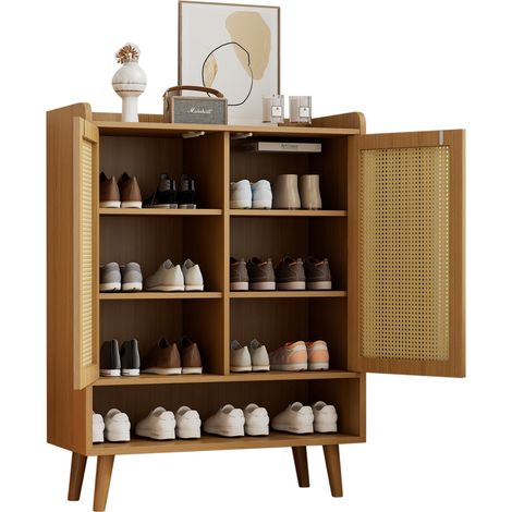 CHICFURN Meuble à chaussures bois clair avec 2 portes, 5 étagères, ouverture push-to-open, pieds en bois, pour entrée et couloir, rangement compact et élégant (1/5)
