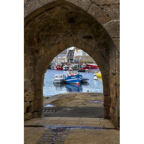 Tableau sur toile bateau Concarneau 30x45 cm - Impression sur Toile Murale Décorative - Image imprimée en HD sur Toile - Toile sur Châssis en Bois FSC - Fabriqué en France (1/4)