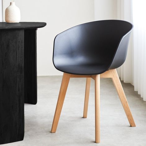 Skandinavisch Esszimmerstuhl Herning Schwarz – Kunststoffschale –