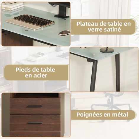 Table de travail moderne, mesurant 130×50×75 cm. Elle est équipée d’une surface en verre, d’un cadre en acier. La table comporte trois tiroirs et un espace ouvert pour ranger des objets divers. (1/5)