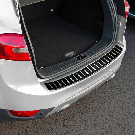 OMAC Ladekantenschutz Stoßstangenschutz für Ford Kuga I 2008-2012 – Edelstahl carbon foliert (1/5)
