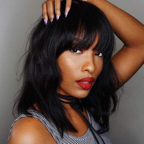 Perruque courte bouclée Bob synthétique noire avec frange, aspect naturel, en fibres résistantes à la chaleur, pour femmes (1/3)