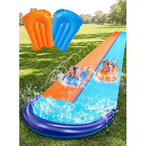 Toboggans à eau doubles de 9,9 m, toboggan de pelouse robuste avec arroseur et 2 planches gonflables pour jardin, cour, pelouse, été, jouet aquatique d'extérieur pour enfants et adultes