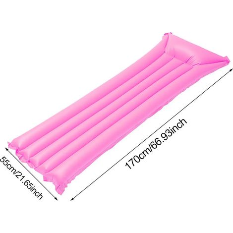 Tapis gonflables pour piscine, chaises longues aquatiques, complexes hôteliers avec piscine en bord de mer
