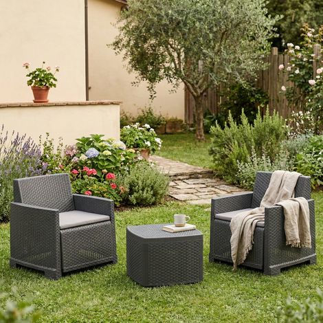 Dmora - Conjunto de salón de exterior Laigueglia, Conjunto de jardín con 2 sillones y 1 mesa contenedor, Efecto ratán con cojines, 100% Made in Italy, Antracita, con embalaje reforzado (1/3)