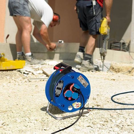 Brennenstuhl Cinterrupcióne eléctrico 3 tomas 40 m H07RN-F3G1,5