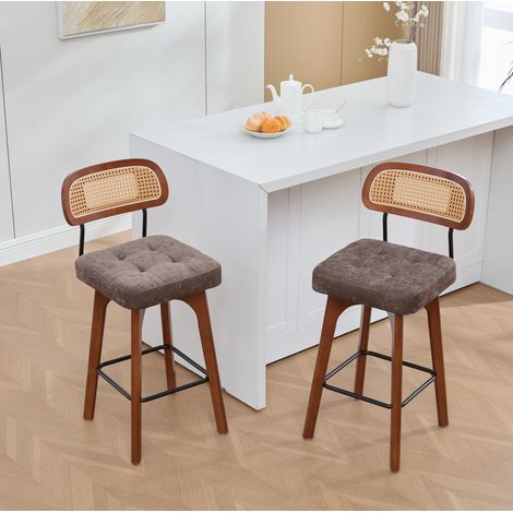 MODFU – Set de 2 taburetes de bar giratorios 360° de chenilla con respaldo de ratán trenzado, reposapiés, espuma de alta densidad y base reforzada, carga 150 kg – Café (1/5)