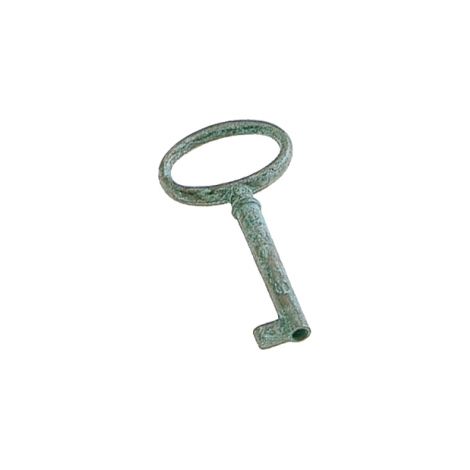 Ouvre&Déco – Clé de meuble ancienne en laiton – Finition vert de gris – Largeur 4 mm – Hauteur 35 mm – Épaisseur 71 mm