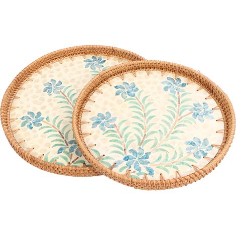 Lot de 2 plateaux de service ronds en rotin tressé, écologiques et faits main, style artisanal traditionnel, motif cymbidium. (1/5)