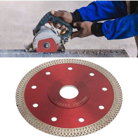 Les disques de coupe diamantés 12522,2310 mm sont parfaitement adaptés à la découpe de la céramique, des carreaux vitrifiés, de la pierre microcristalline et d'autres matériaux pierreux. (1/5)