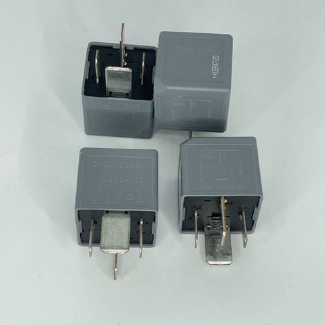 Relais Jaguar Land Rover DH22-14B192-EA, relais Tyco V23136-J4-X89