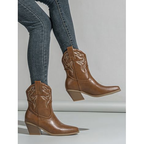 Bottes western neuves brodées, en cuir épais, pointu et court. (1/3)