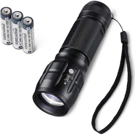 Lampe Torche Tactique LED avec 3 Modes d'Éclairage - Torche 140 Lumens avec Zoom - Lampe en Aluminium Résistante à l'Eau avec Dragonne - Piles Incluses - Noir (1/5)