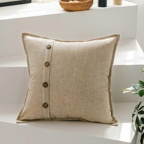 Filiyano – oreiller carrées beiges 45 – Lot de 2 taies d'oreiller carrées beiges 45 x 45 cm, en lin rustique avec boutons en noix de coco, pour canapé (1/5)