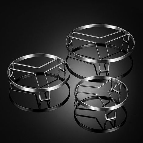 Tre inserti per la cottura a vapore in acciaio inox, disponibili nelle misure piccola, media e grande, per uso e conservazione in cucina. Realizzati in acciaio inox 304. Da (1/5)