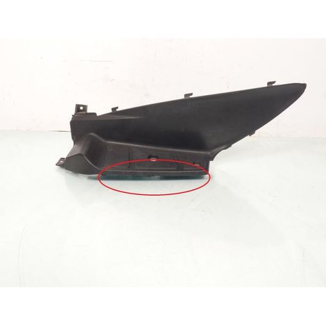 [PRODUIT D'OCCASION] Marche pied passager gauche origine pour Suzuki 125 Burgman (1/3)