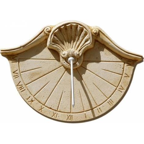 Cadran solaire vertical en pierre reconstituée – Hauteur 27 cm – Façade 38 cm – Motif Coquille pour extérieur – Installation facile avec tige en aluminium – Outils Et Nature