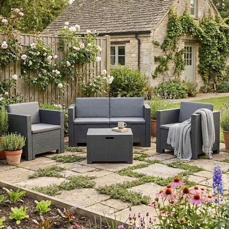 Dmora - Loungeset für draußen Camisano, Outdoor-Lounge mit Couchtisch, Terrassenset mit Kissen, Gartenkomposition mit Sofa und Sesseln, Made in Italy, Anthrazit (1/5)