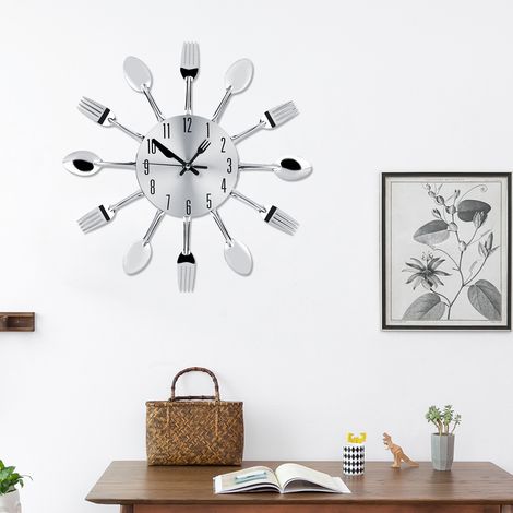 Horloge murale en acier inoxydable argentée représentant des couverts (couteau, fourchette, cuillère), pour la cuisine. Décoration de cuisine. (1/5)