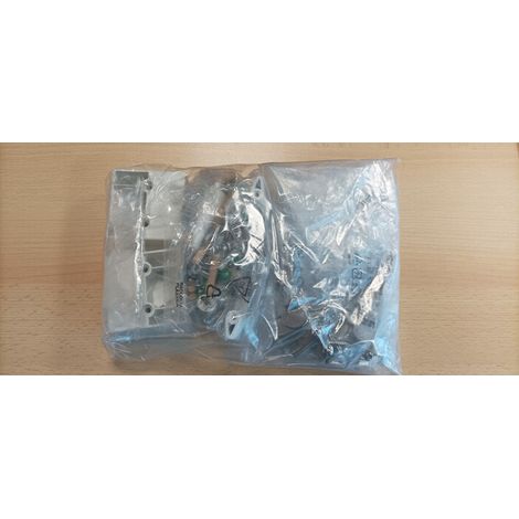R KIT MONTAGGIO X ARMADIO MULTIUSO C/SPECCHIO 1C+6R CM.72X37X195 B/CO CEMENTO- 1,0 confezione