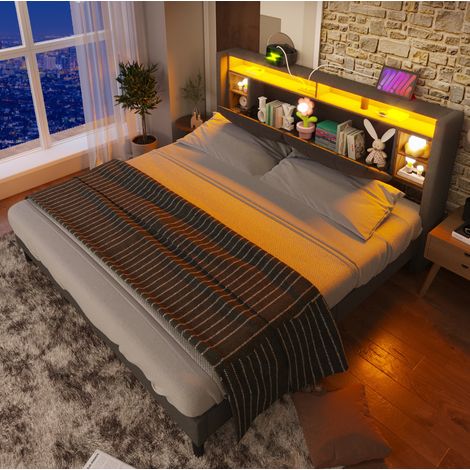 Letto imbottito in legno massello grigio 160x200 cm con testiera contenitore, USB, prese e LED, rete inclusa (1/5)