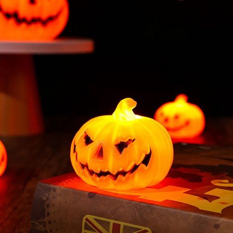 Moule À Bougie LED - Flamme Vacillante - Décoration Halloween Intérieur Extérieur - 1 Pièce - 13 x 13 x 10,5 cm (1/4)