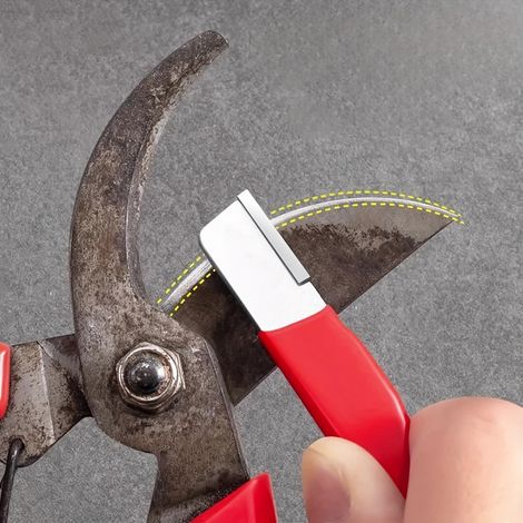 Un outil d'affûtage professionnel adapté à tous les types de lames, y compris les cisailles de jardin et les ustensiles de cuisine.
