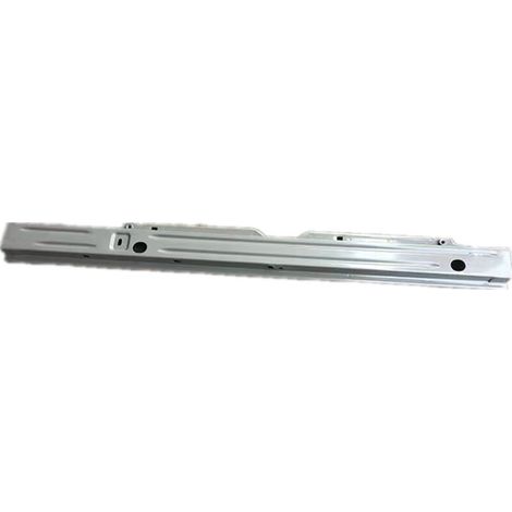 7106A2 convient à la traverse inférieure de radiateur Peugeot 206, 207 et Citroën C2, au support inférieur de radiateur en fer, à la traverse en acier, pour fixer la partie inférieure du radiateur.