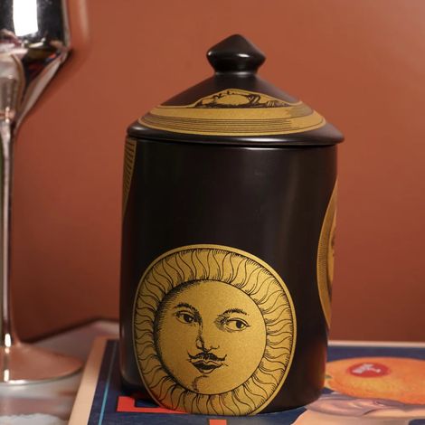 Pot à bougie parfumée en céramique avec couvercle peut également servir de boîte à bijoux, de bougeoir ou de récipient pour fruits secs.