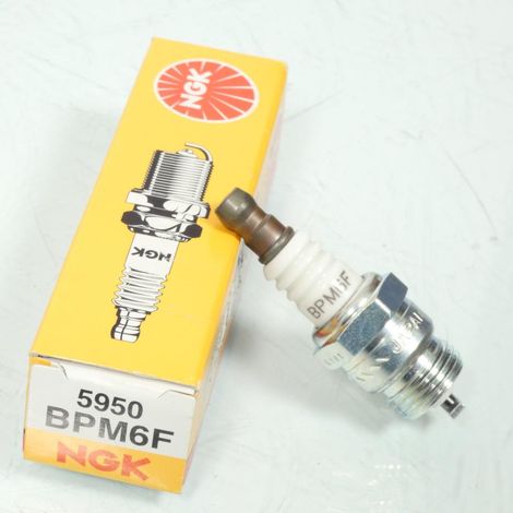 NGK-Zündkerze für Auto BPM6F / 5950, neu (1/2)