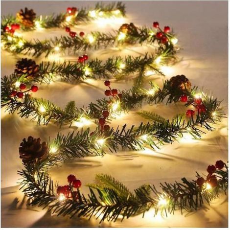 Guirlande Nol LED 2,6 m – Vert – Piles – Pommes pin, baies rouges – Style C – Déco – Festive (1/5)