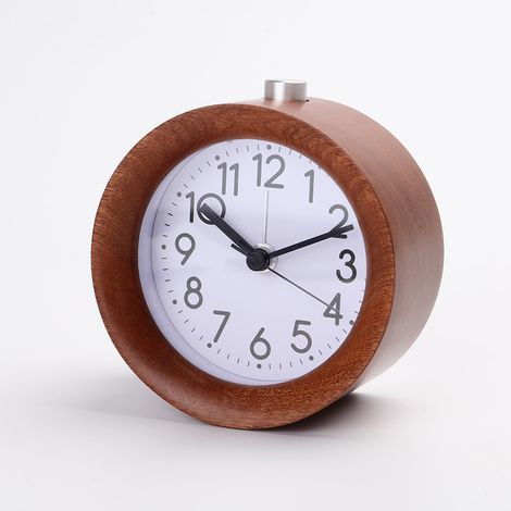 Horloge Réveil Bois Ronde - Mouvement Balancier Silencieux - Chiffres Arabes - Éclairage Réglable - Fonctionne Sur Piles - 1 Pièce (1/4)