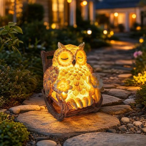Hibou solaire - 11 x 9 x 8 cm - Figurine de jardin - En résine résistante aux intempéries - Avec yeux lumineux ambrés et capteur crépusculaire - Pour jardin, balcon, terrasse - Idée cadeau (1/5)