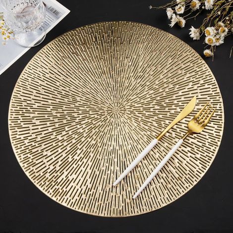 Ensemble de six sets de table ronds de style américain, couleur or, 38x38 cm, design ajouré, résistant à la chaleur, aspect luxueux, lavable, facile à nettoyer. (1/5)