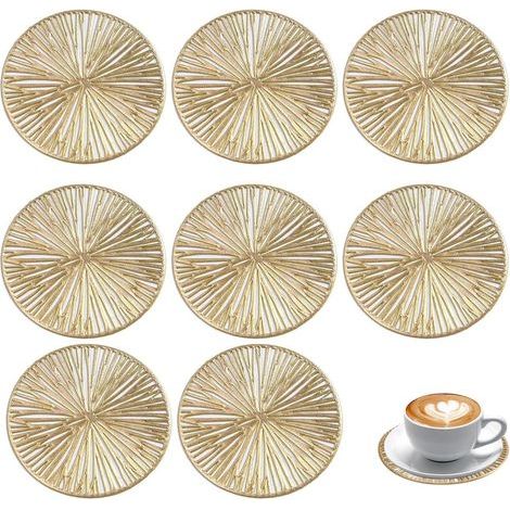 Set di 8 protezioni per tavolo geometriche, resistenti al calore e antiscivolo, color oro, per cucina e soggiorno. (1/5)