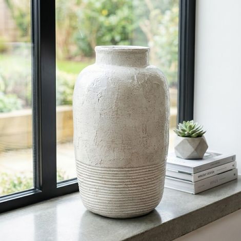 Maison Lumen Textured Vase (1/2)