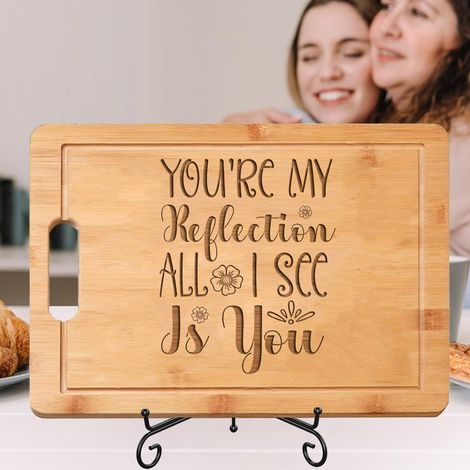 Planche bambou avec message d'amour personnalisé – Idée cadeau unique pour couple (1/5)