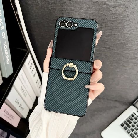 (Vert foncé, Galaxy Z Flip3 5G) Étui de téléphone magnétique en cuir à motif damier avec support à anneau articulé.