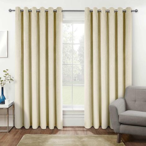 HOMESCAPES Thermal 100% Blackout Cream Velvet Curtains, 117 x 137 cm (46" x 54")