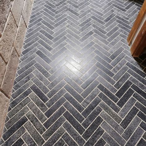 Dallage Bâton Rompu Gris / Noir Hainaut - 20x5x1,5 cm (1/2)