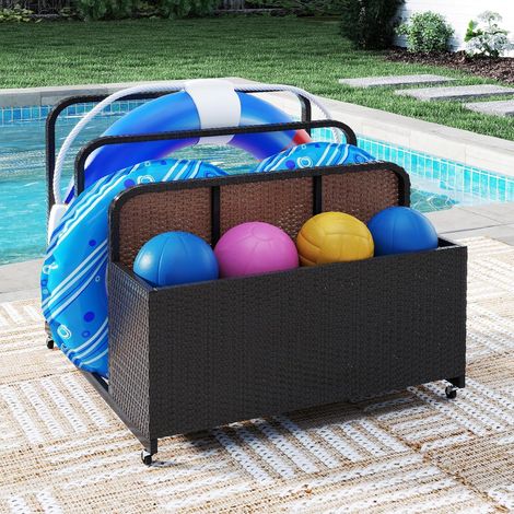GOPLUS Coffre de Jardin Exterieur avec Portant Roues, Coffre Jardin Exterieur Mobile en Rotin PE avec et 2 Porte-Serviettes, Coussins, Flotteur Piscine, Outils de Jardin,Charge 30 KG (Marron) (1/5)