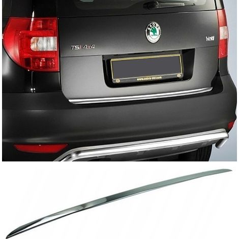 Embellecedor cromado en el portón trasero del Skoda Yeti 09-14 (1/4)