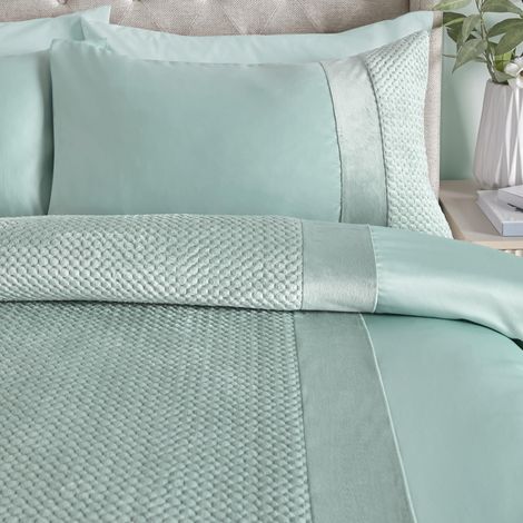 Housse de Couette matelassée en Velours et Satin mélangé pour lit Double 200 x 200 cm 2 taies d'oreiller incluses Literie Housse de Couette à Motifs Pinsonic ultrasons (1/3)