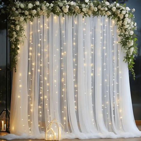 Fond de scène tulle blanc – 1,6x3 m – Guirlande lumineuse incluse – Mariage/baby shower/anniversaire – Photo shoot (1/5)